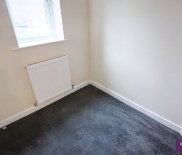 3 bed Town House - To Let - Photo 4