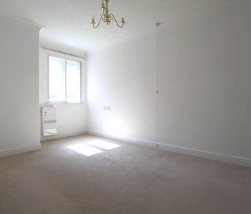 1 bedroom retirement property to rent - Photo 3