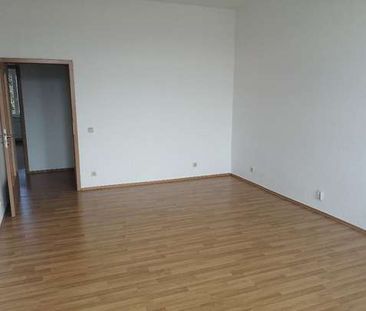 Viel Platz zum Wohnen - Große renovierte 2 Raum Wohnung sucht Mieter - Photo 6