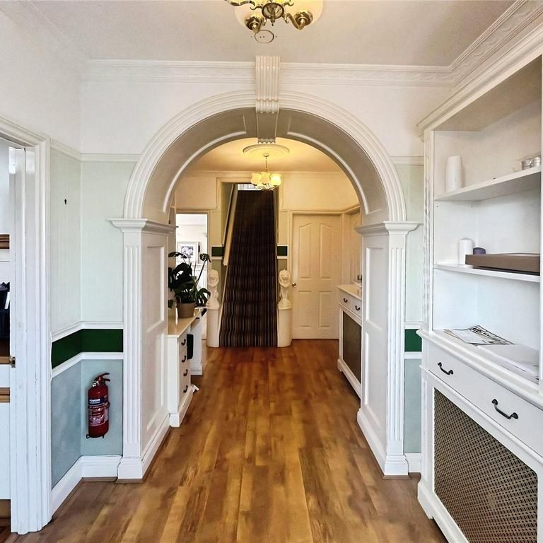 1 bedroom in a house share to rent - Photo 1