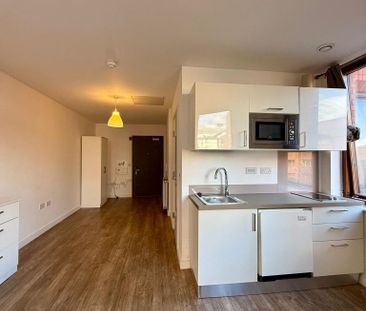 Studio to rent - Photo 3