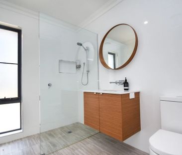 Fully Furnished One Bedroom Apartment - Photo 6