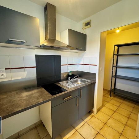 Location Appartement 2 pièces 47m² POITIERS 86000 - Photo 4