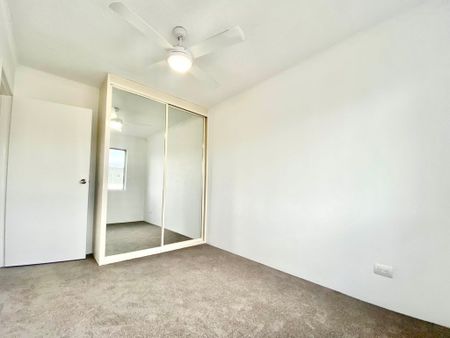 2/5 Dent Street, Merewether - Photo 3