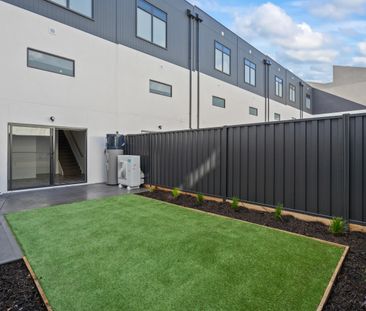 Elegant Townhouse with Quality Finishes Throughout - Photo 2