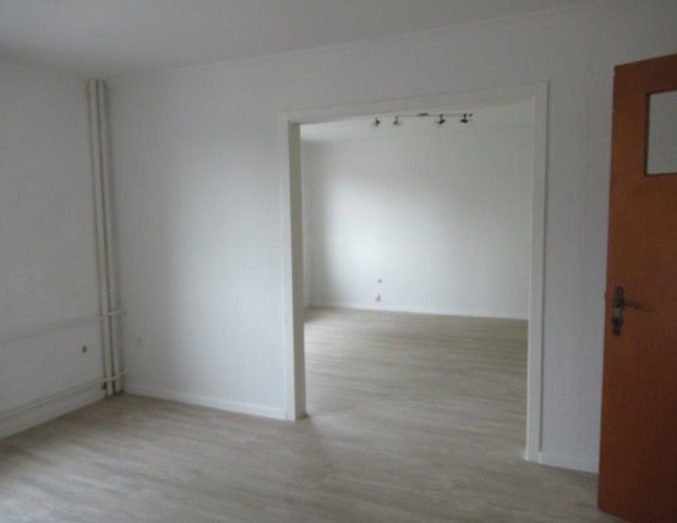 2-ZW mit Balkon am Ziegelteich 35 in Kiel zu vermieten! OTTO STÖBEN GmbH - Photo 1