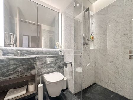 Wandsworth Rd, - Photo 3