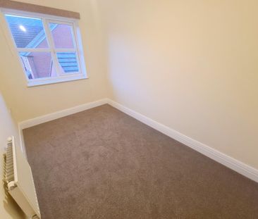 3 bedroom semi-detached house to rent - Photo 4