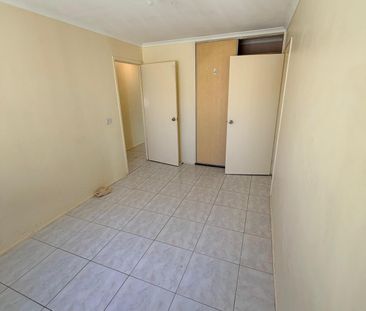 Large family Home !! - Photo 4