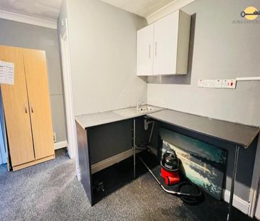 Room in a Shared Flat, Cromwell Road, LU3 - Photo 3