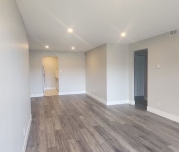 For Lease - 8800 Willoughby Drive Unit# 202, Niagara Falls, Ontario - Photo 2