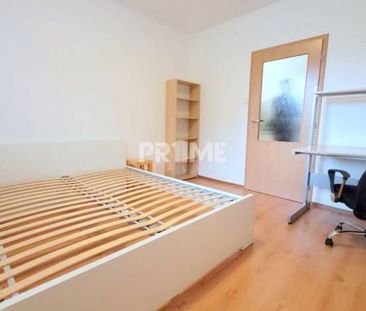 Pekný 2i byt, REKONŠTRUKCIA, TICHÁ ČASŤ, ulica A.Gwerkovej, Petržalka - Fotografia 4