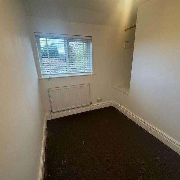 Barrington Parade, Gomersal, Cleckheaton, BD19 - Photo 1