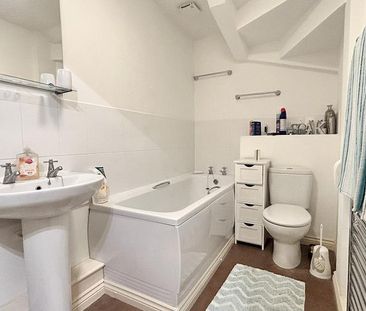 2 bedroom flat to rent - Photo 5