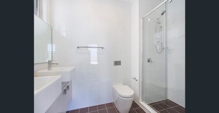 Exceptionally Located 3 Bedroom Family Home - Photo 5