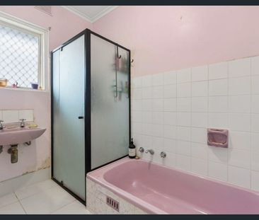 Spacious 3 Bedroom family home for Rent in Salisbury North - Photo 1