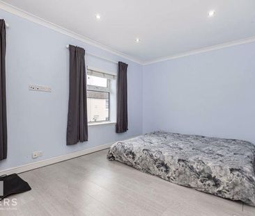 4 bedroom detached house to rent - Photo 5