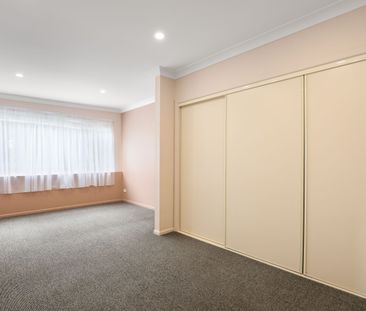 Spacious 2 Bedroom Unit ! - Photo 3
