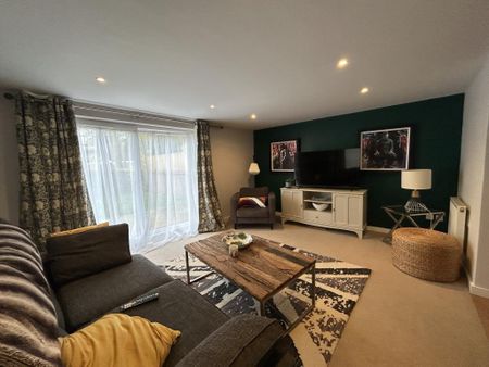 3 bedroom detached house to rent - Photo 2