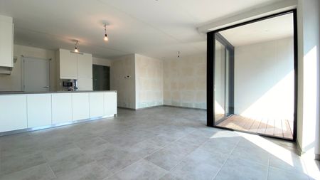 Centraal gelegen, instapklaar appartement met 2 slaapkamers - Photo 5