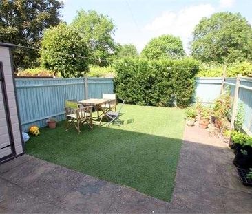 Grange Place, Staines-upon-thames, TW18 - Photo 6