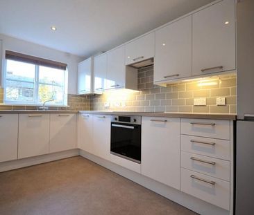 2 Bedroom Apartment To Let - Photo 4