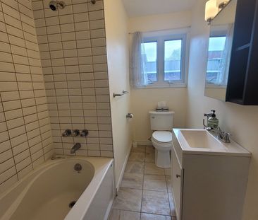 842 Rue Prieur E., Montréal (Ahuntsic-Cartierville), QC H2C - Photo 6