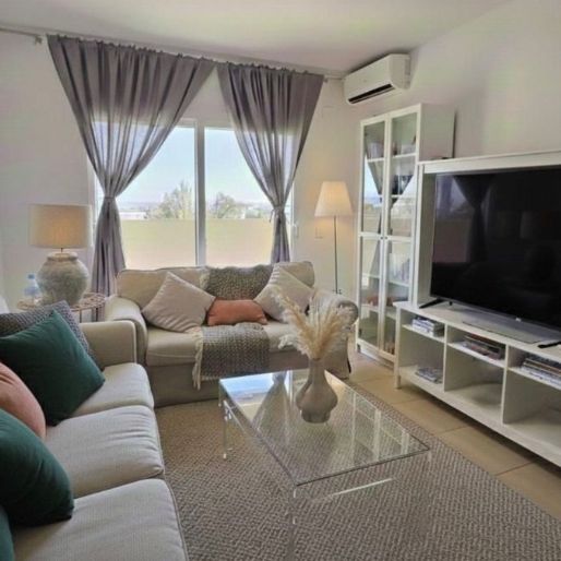 2 Bedroom Apartment For Rent in La Campana, Málaga - Photo 1