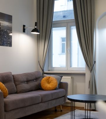 Warszawa, Śródmieście, Aleje Ujazdowskie - Фото 1