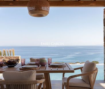 Élégante Villa avec Piscine et Vue sur Mer à Syros - Photo 1