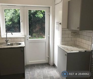 3 bedroom terraced house to rent - Photo 5