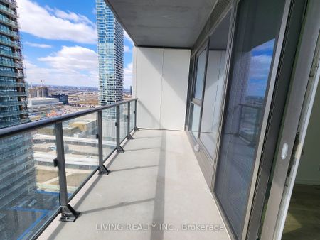For Lease - 1000 Portage Parkway Unit# 2208, Vaughan, Ontario - Photo 3