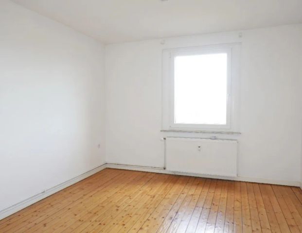 Neuvermietung nach Renovierung! Ca. 57 m² große 2-Zimmerwohnung mit Wohnküche, zentral in Hagen - Photo 1