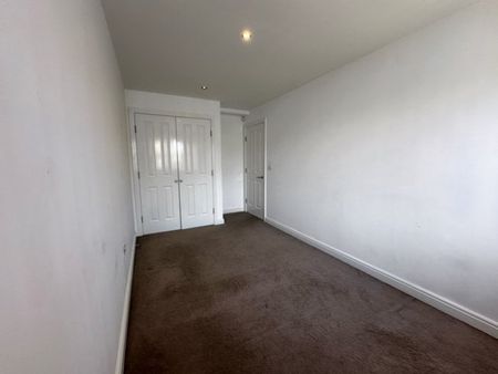 Lodge Place, Widnes, WA8 8AA - Photo 5