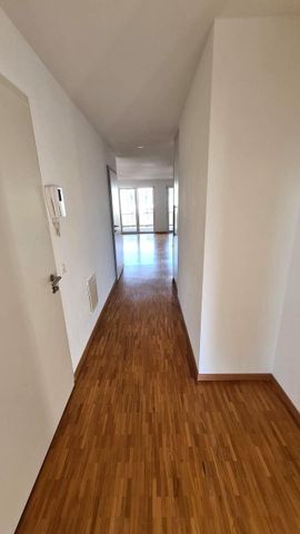 Spacious 3.5 room apartment on the 2nd floor - approx. 85m2 - Photo 2