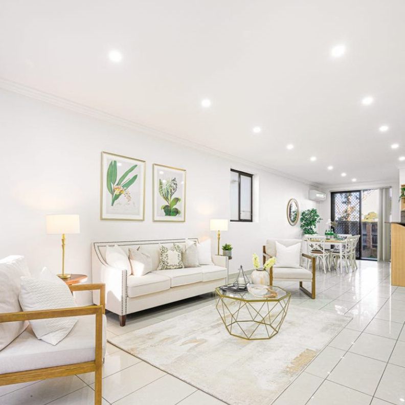 Convenient & Quietly Setback 3-Bedroom Townhouse - Photo 1