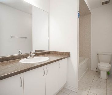 For Lease - 7 Poole Street, Brantford, Ontario - Photo 3