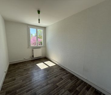 A LOUER - Avenue Marcel Haegelen - T4 de 78m² avec balcon, garage e... - Photo 5