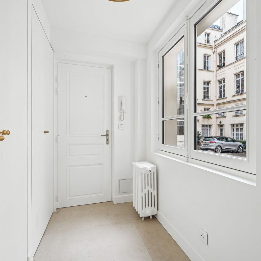 Location Appartement Paris 7 2 Pièces 80 m² - Photo 1