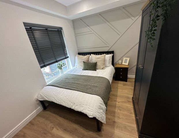 High Street Room 2 - Double Ensuite - Photo 1