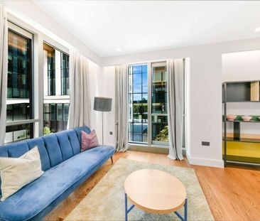 Luxury one bed apartment in Southbank Place with residents facilities and terrace with the view of the London Eye. - Photo 1