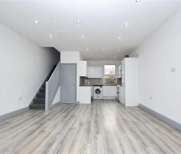 Whitehorse Lane, London, SE25 - Photo 1