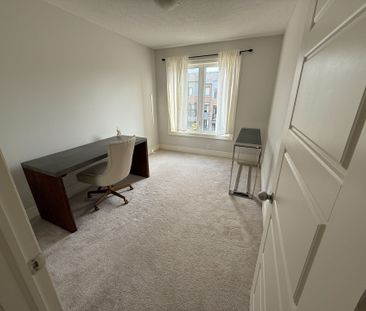 For Lease - 30 Vantage Loop Avenue Unit# MAIN, Newmarket, Ontario - Photo 3