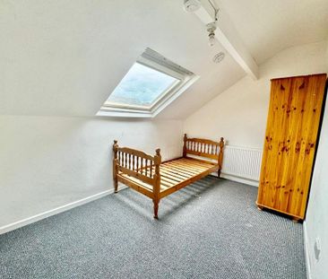 4 bedroom terraced house to rent - Photo 3