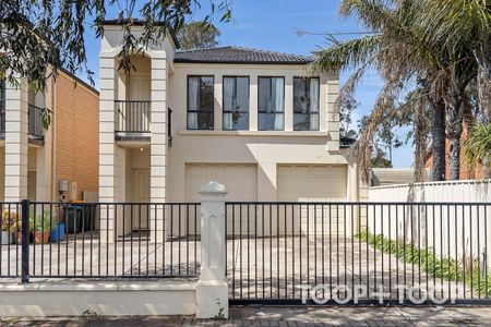 Modern Stylish Home - Photo 2