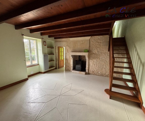 Location Maison 7 pièces 180m² COULONGES SUR L AUTIZE 79160 - Photo 1