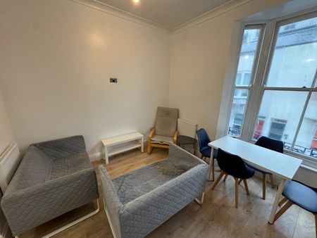 Room in a Shared House, Bedford Place, BN1 - Photo 2