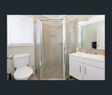 1 bedroom granny flat short stroll to RHTC - Photo 4