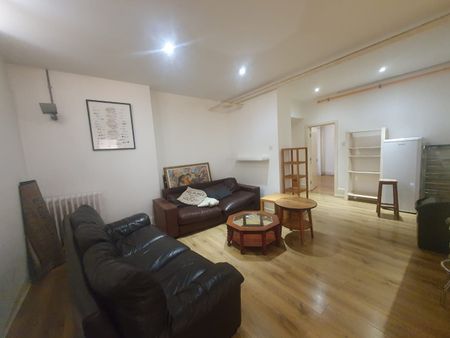 4 Bed Flat, Enterprise House, E9 - Photo 5
