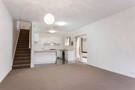 SPACIOUS DOUBLE STOREY APARTMENT! - Photo 3